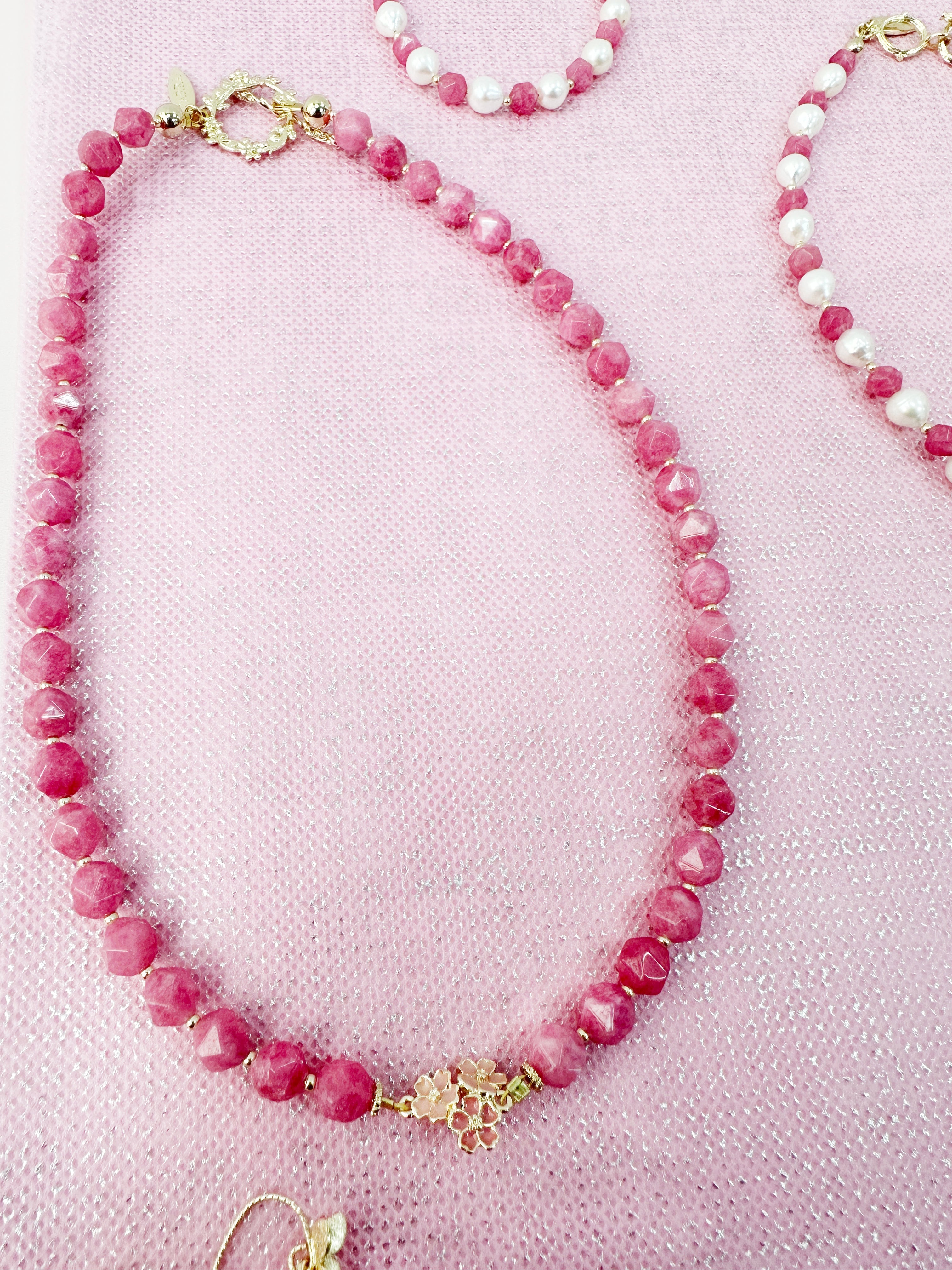 Pink Faceted Gemstone With Flower Pendant Necklace LN002-3